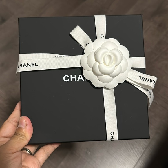 CHANEL 24B Mid Length Mini CC necklace in gold - Picture 5 of 5